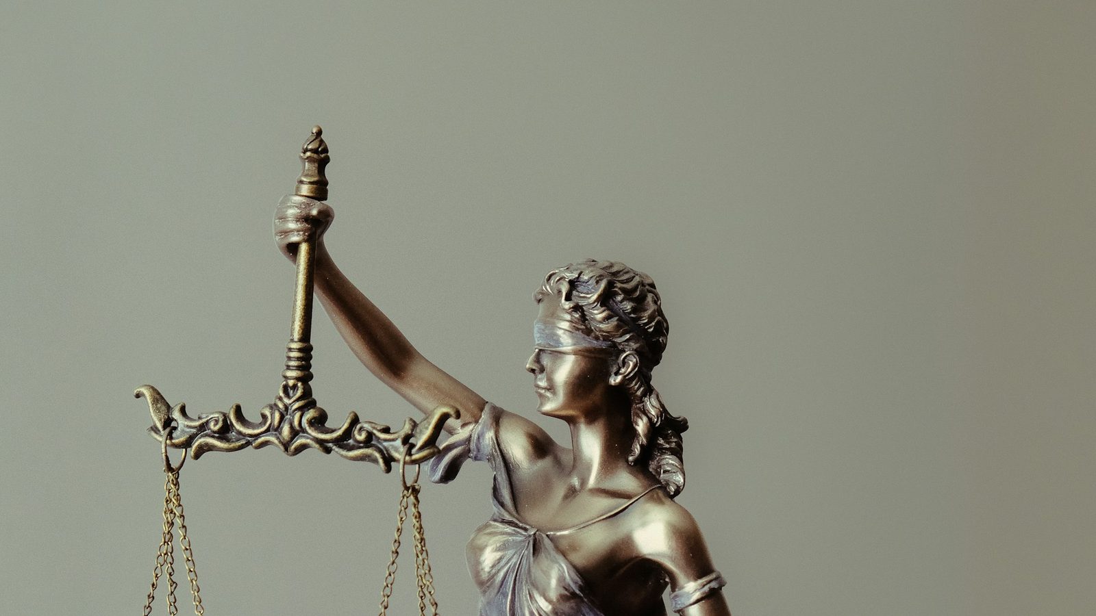 Statue of Lady Justice holding the scales